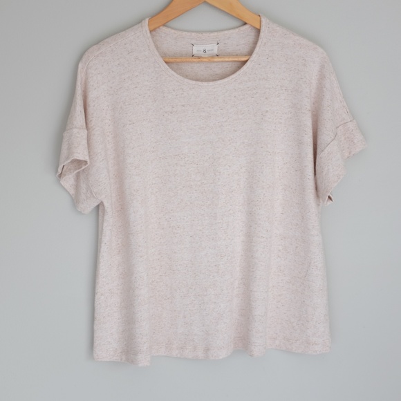 Lou & Grey Tops - Lou & Grey Heathered Cream Short Sleeve Sweatshirt